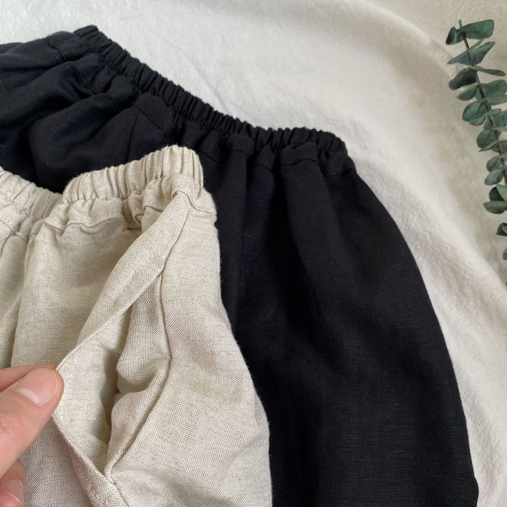 Standing cut cotton and linen wide leg pants