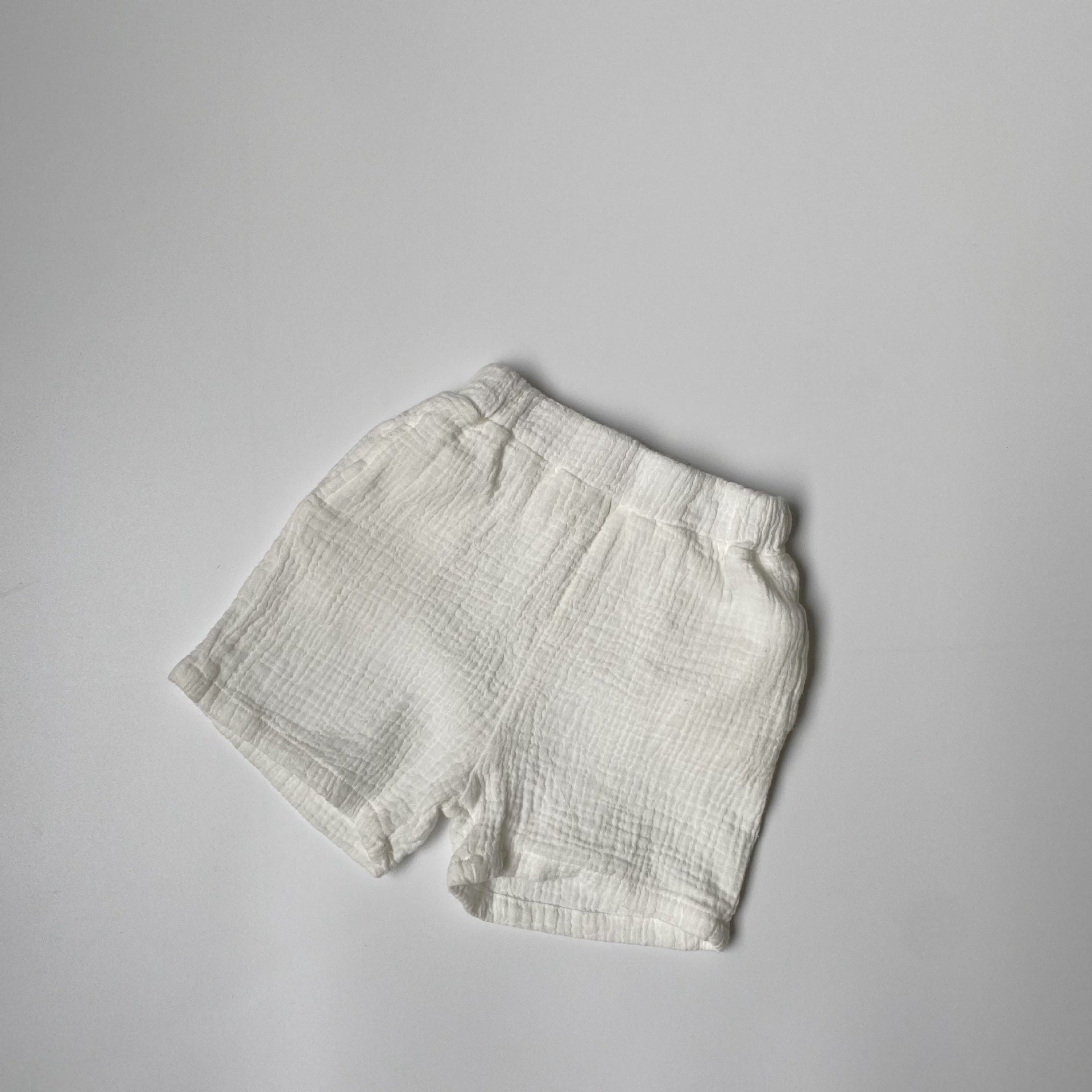 Cotton yarn side pocket shorts