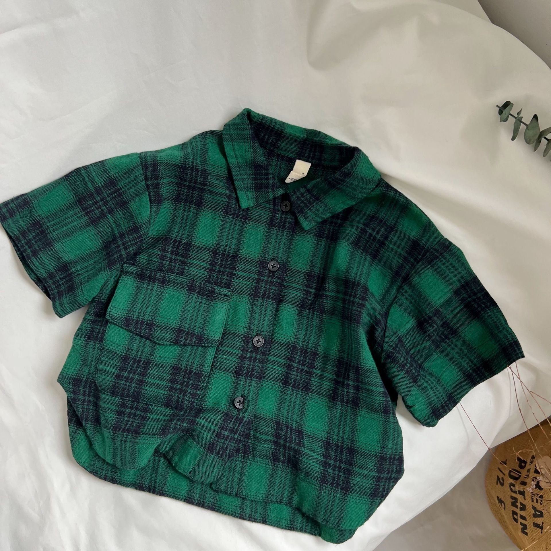 Loose soft mid sleeved checkered shirt