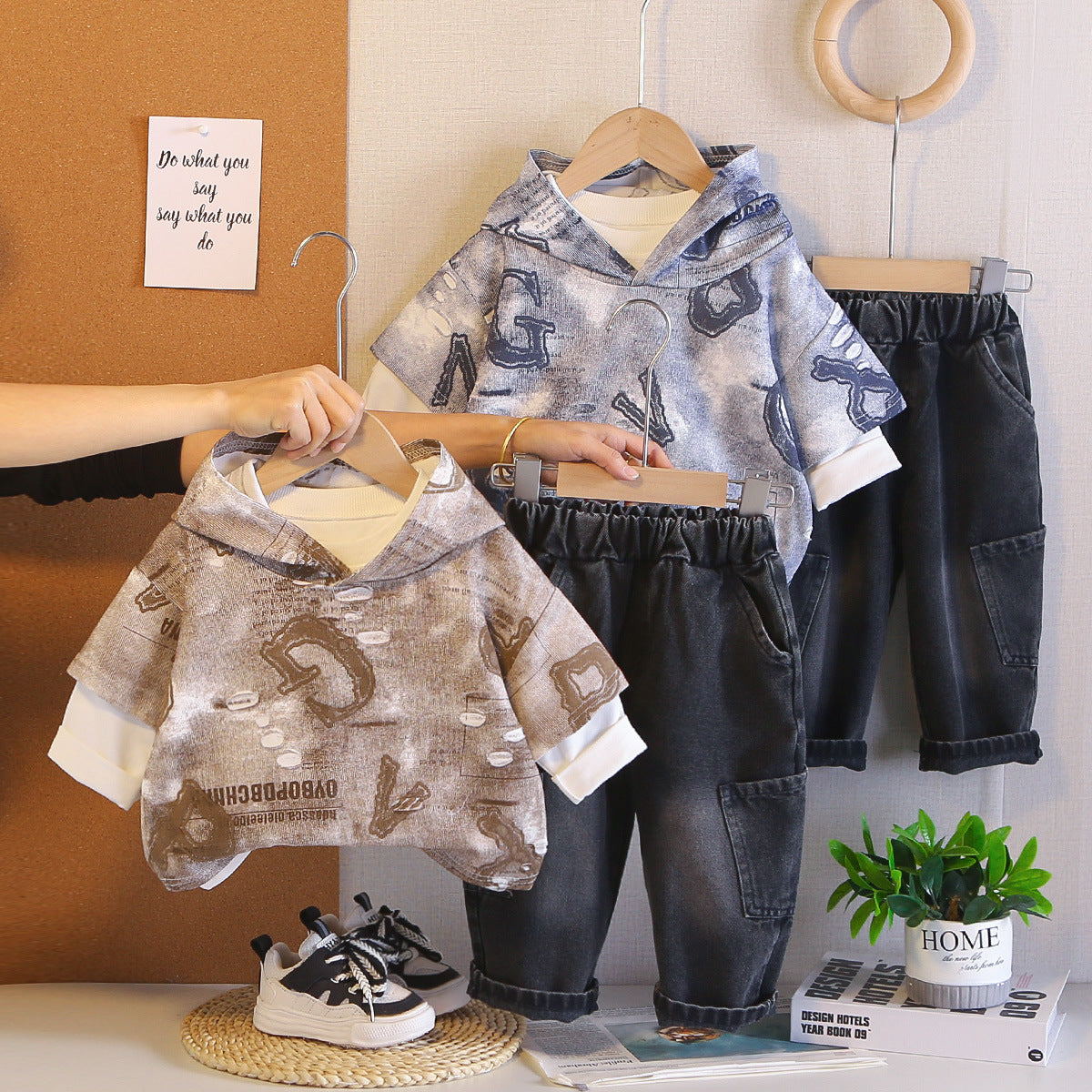 Letter hooded vest long sleeved three piece set for babies