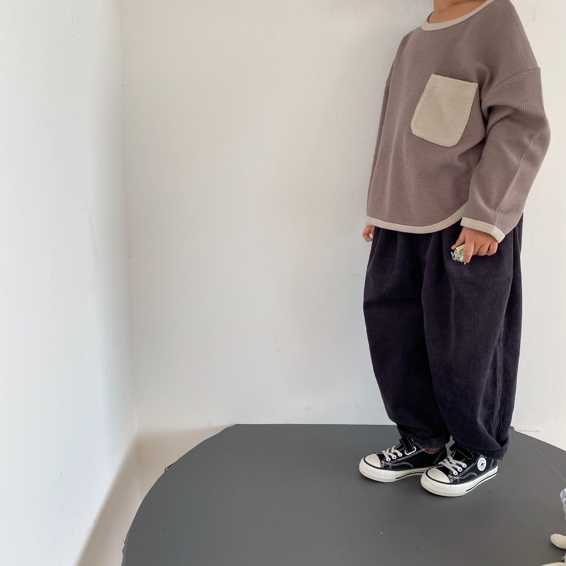 Large pocket contrasting hoodie