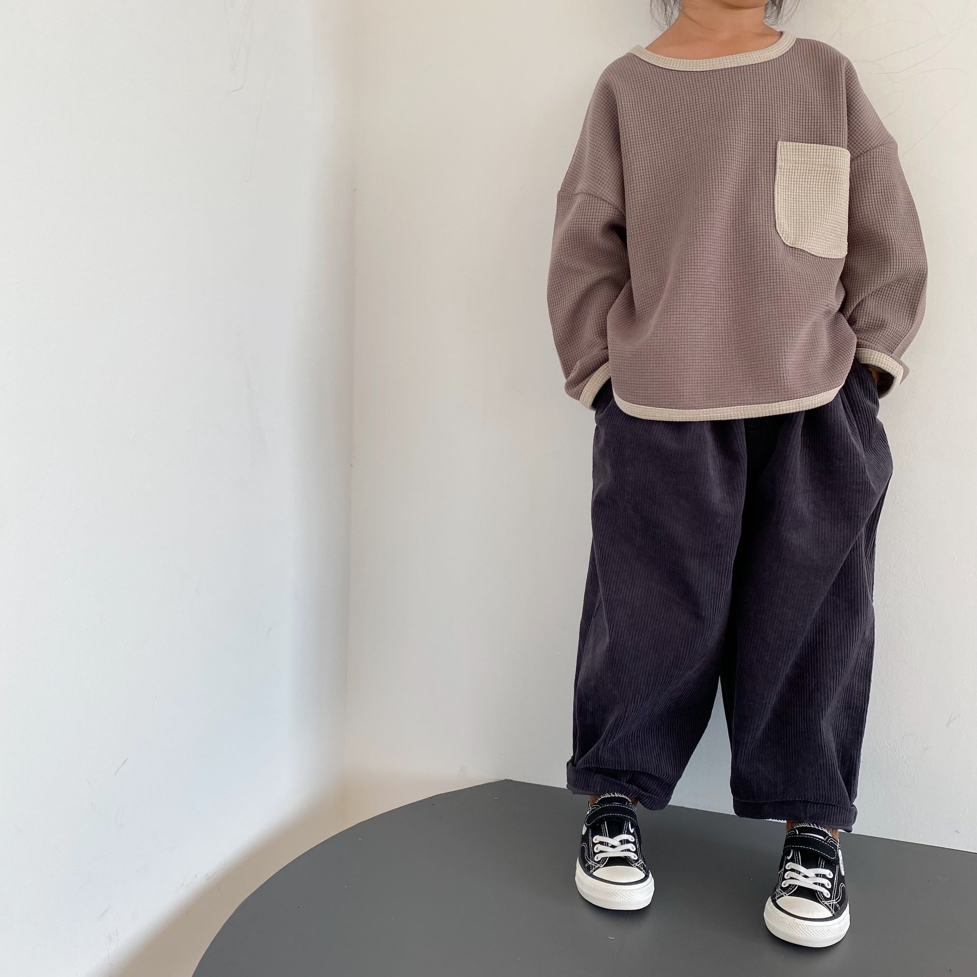 Large pocket contrasting hoodie